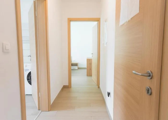 Apartma Gojsa * בובק